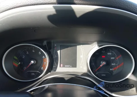 2018 Jeep Compass Latitude Fwd z USA, uszkodzony, nr VIN 3C4NJCBB0JT469130